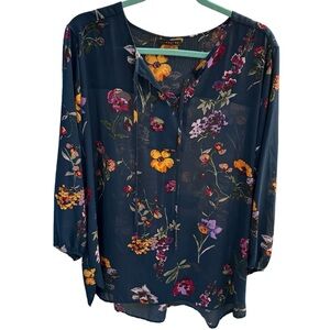 WEST KEI

Cassia Tie Detail Blouse